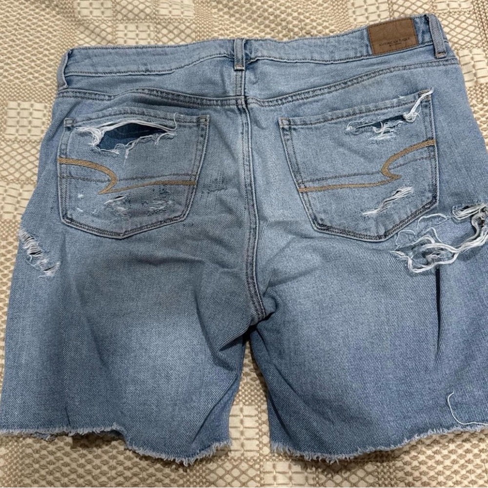 American Eagle Outfitters Light Blue Distressed Denim Shorts - Picture 4 of 4